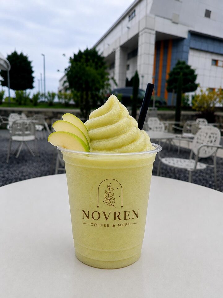 Apple Frozen